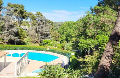 Évasion à deux, domaine prestigieux, jacuzzi et parking privés, piscine - Foto 4