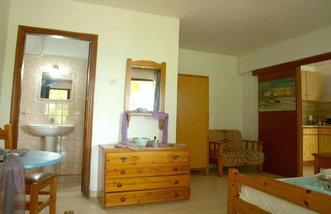 Paradeisos Flatlet With Garden View - Foto 7