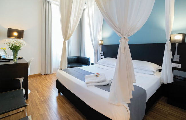 At Home Townhouse - Photo 12