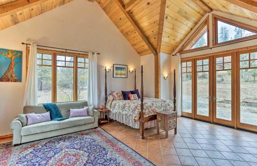 Peaceful Shasta Cascade Getaway on 15-Acre Ranch! - Foto 15