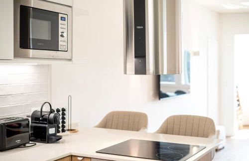 Charming Estoril Apt One Min Walk to the Beach - Foto 17