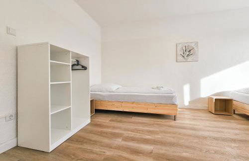 Tolstov Apartments - Monteurwohnungen - 2 Schlafzimmer - Küche - Balkon - Waschmaschine - 25 Min zur Messe DUS - Foto 4