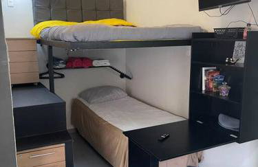 Confortável loft 4,ar, Wi-Fi, TV, 400m UNIG - Foto 9