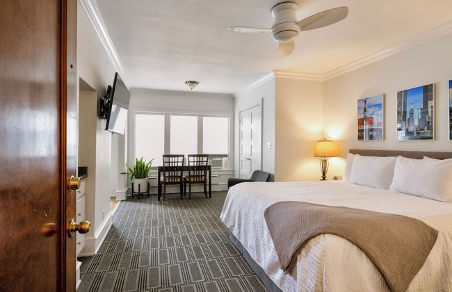 The Plaza Hotel - Photo 22