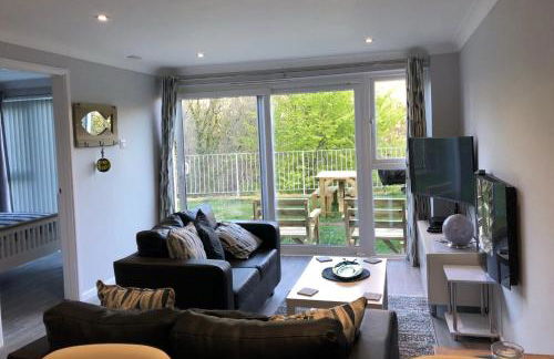 2 Bed Villa Sleeps 4 - Wifi, Garden, Sea Views - Foto 6