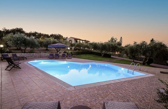 Villas Lefkothea - Photo 41