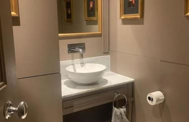 The Mews House - Photo 13