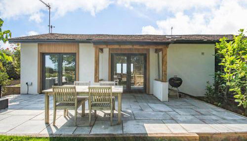 The Paddock - Photo 2