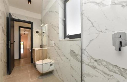 Spacious Villa With Pool and Garden in Stokovci - Foto 74