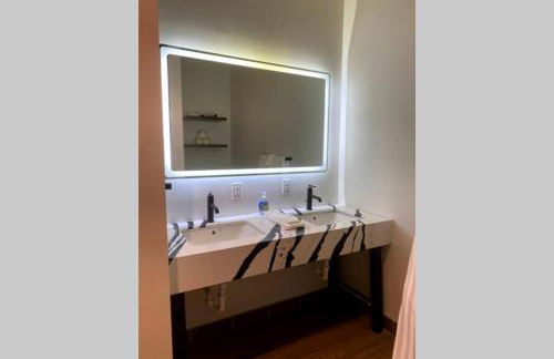 3E-Spacious 2 bedroom in Oakland, sleeps 8 - Foto 5