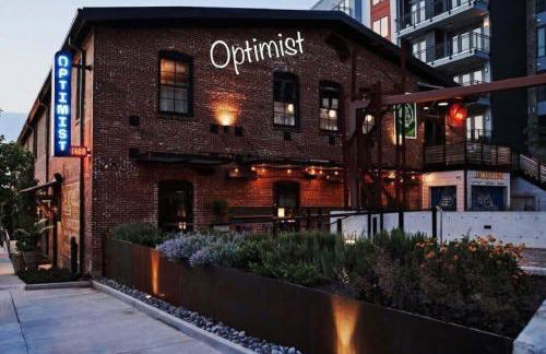 Sleeps 6-Full Kitchen-4 Beds-Big Couch-OfficeSpace - Foto 43