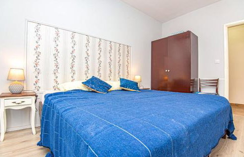 5 Bedroom Lovely Apartment In Raslina - Foto 17