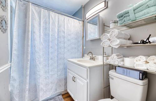 Humble home with free breakfast offered if requested! - Foto 8