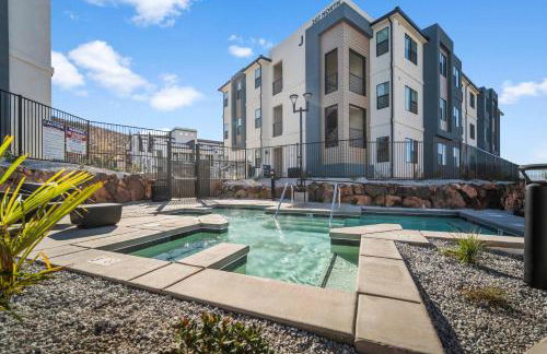 Sierra Sky - Patio with fireplace - Foto 62