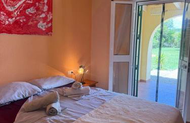 Traumhaus für 6 Personen mit spektakulärem privaten Pool und schönem Ausblick in die Natur - Foto 7