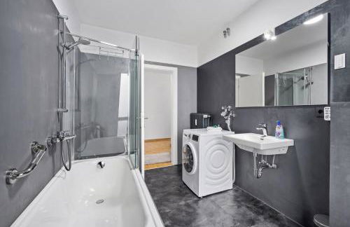 Stilvolle Stadtoase, 116 qm, Parkblick, Wassernah, Parkplatz - Foto 5