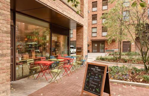 Entire Penthouse with Balcony & Canary Wharf Views - Foto 17