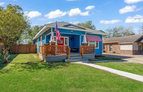 Stockyards-3/4 mile away!-Sleeps 8-Americana House - Foto 5