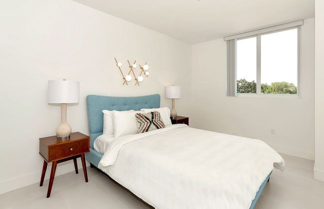 Roami at Grove 27 - Photo 23