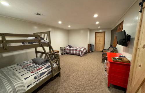 Lakeside Getaway with Hot Tub - Foto 20