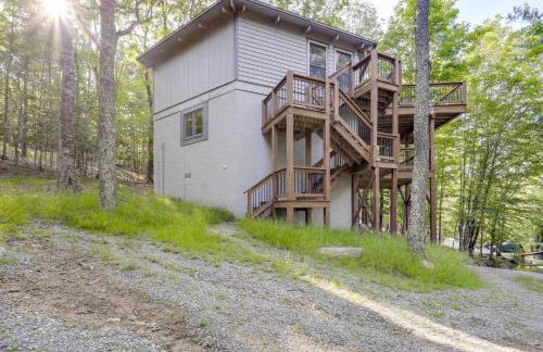 2 Mi to Skiing! Wooded Beech Mtn Retreat with Decks - Foto 34