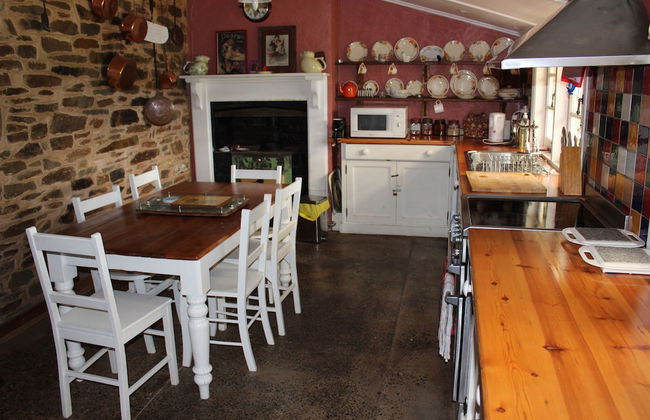 Hillside Cottage - Photo 1