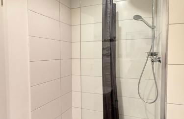 Kleines Glück Karlsruhe - Waschmaschine, SBahn, Regendusche, Fußbodenheizung - Foto 8