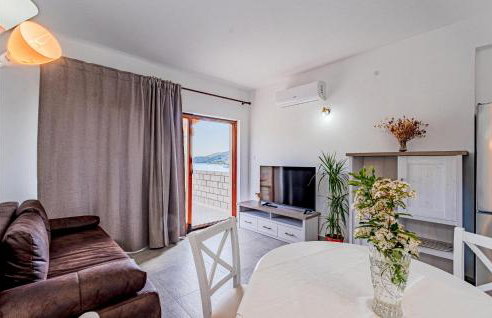 1 Bedroom Stunning Apartment In Kneze - Photo 3