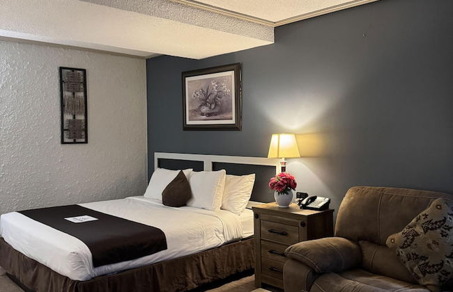 Divya Sutra Plaza and Conference Centre, Vernon, BC - Foto 24