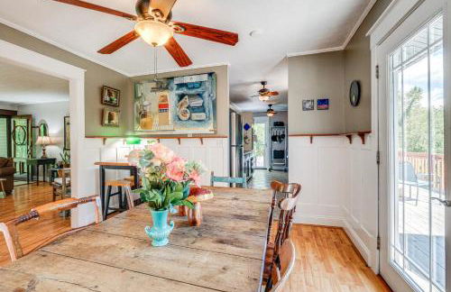 Blacksburg Hideaway with Hot Tub about 5 Mi to Campus! - Foto 7