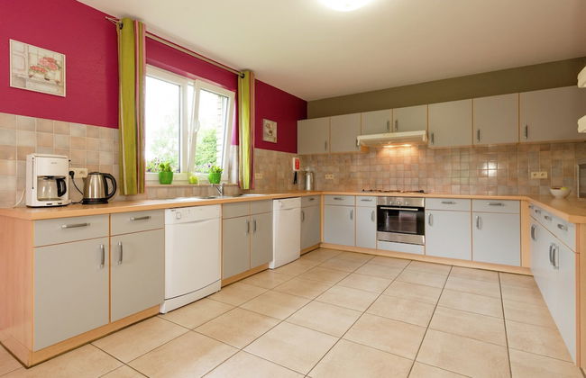 Spacious Retreat by Lake - Photo 11