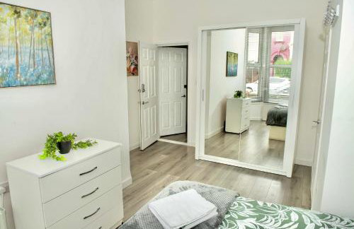 Ground Floor 2 Bedroom Apartment Southsea - Free Parking - Foto 21