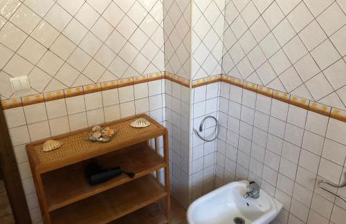 Moderno y amplio chalet, con piscina privada - Foto 49