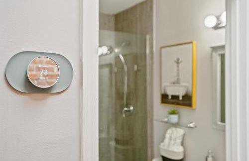 Perfect Location! Stylish Condo Steps Away from Nationals Stadium and Navy Yard in DC's Southwest Gem - Foto 13