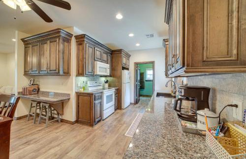 Cozy Checotah Retreat with Deck Near Eufaula Lake - Foto 7