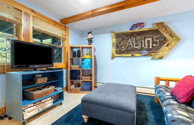 Waterfront w/ Kayak's, Sup's and Ping Pong Table! - Photo 16