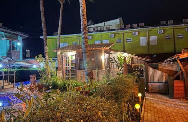 Lua Chalés 14 chalés equipados com churrasqueira individua , piscina e hidro incluindo café da manhã servido no quarto , roupa de cama, toalhas de banho e de praia a apenas 600 metros da praia de Maresias - Foto 48