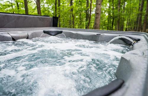 Shenandoah mountain cottage w hot tub & fire pit - Foto 9