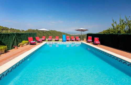 8 to 10 Sleeps Private Pool Villa & BBQ Near Barcelona - Foto 1