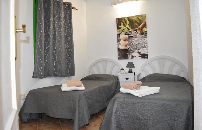 Les Cactus Remarkable 7 bed Villa - Private Pool - Photo 5