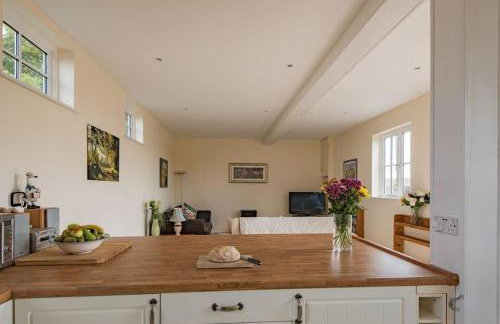 The Bothy - Charming home on a working farm - Photo 2