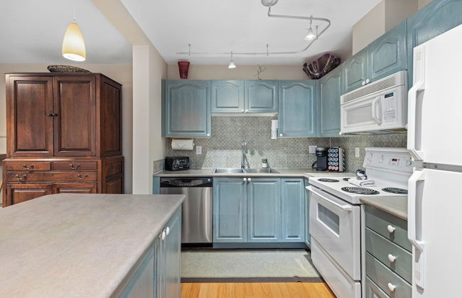 Stoney Creek Sunpath by Whistler Premier - Photo 6