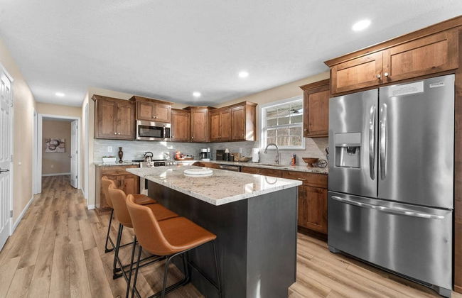 Hot Tub-Firepit-Bunkroom near Crick - Foto 10