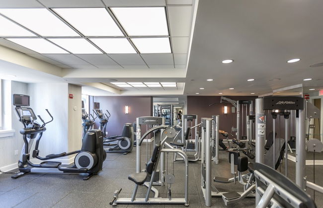 Bluebird Suites near Newport Center - Foto 37