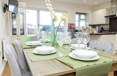 4 Bed 2 Bath, station, parking, long stays - Foto 28