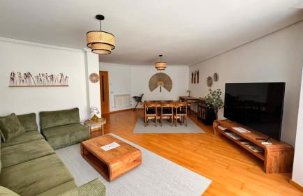 Exclusive Lerma - Smart TV de 75", Netflix y Parking Gratis - Photo 2