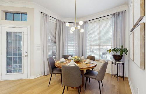 Pool and Outdoor Bar! Spacious Getaway in Sachse - Foto 11