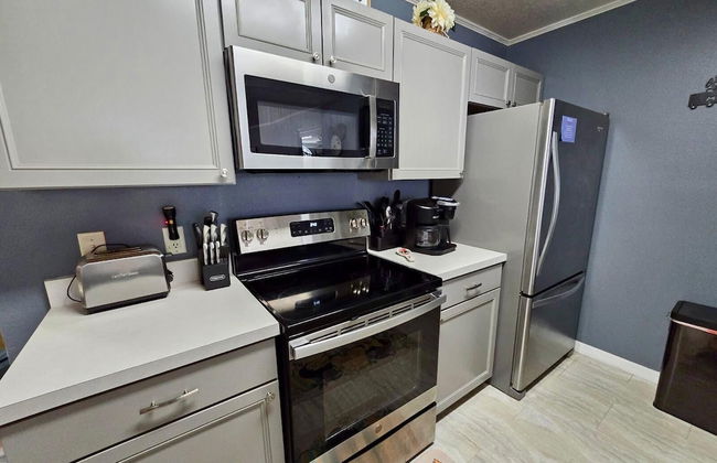 Villas at Island Club Community, Pools, Jacuzzi and More! - Photo 30