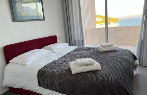 Ático dúplex 3 dormitorios con acceso directo al paseo marítimo de playa La Fossa - Foto 4