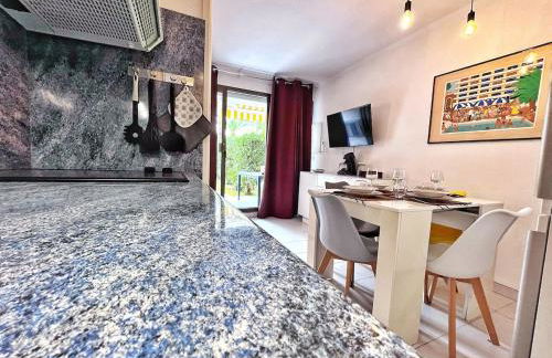 Rez de jardin privatif à 150m de la mer - Foto 49